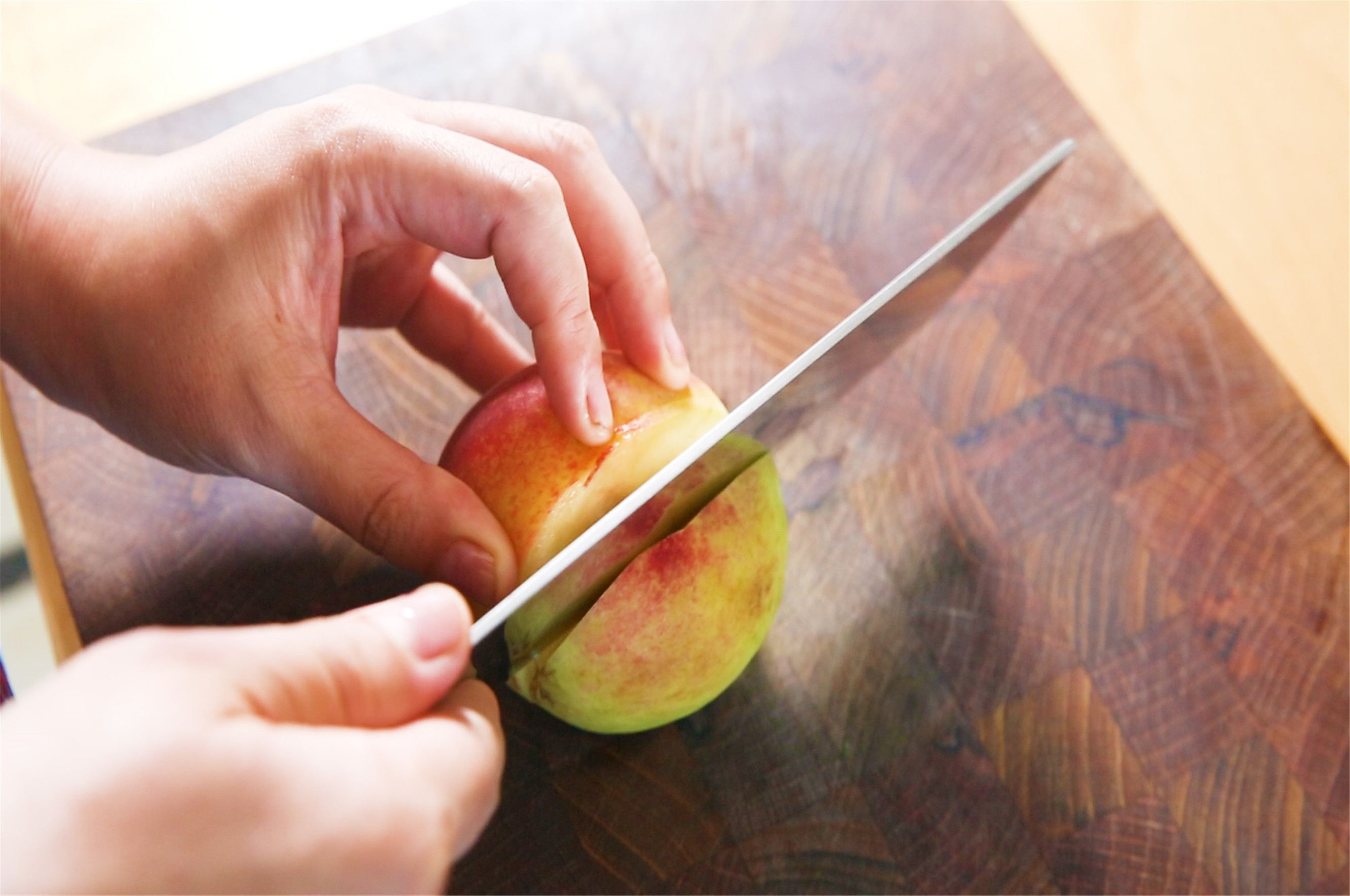 吃了这么多年的桃子,加糯米粉的做法还第一次见,香甜软糯吃不够