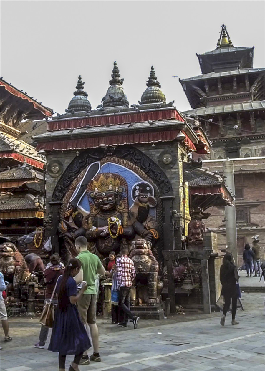 迦楼罗,毗湿奴的坐骑猴神哈奴曼这座广场曾是皇室宫殿的所在地,而现在