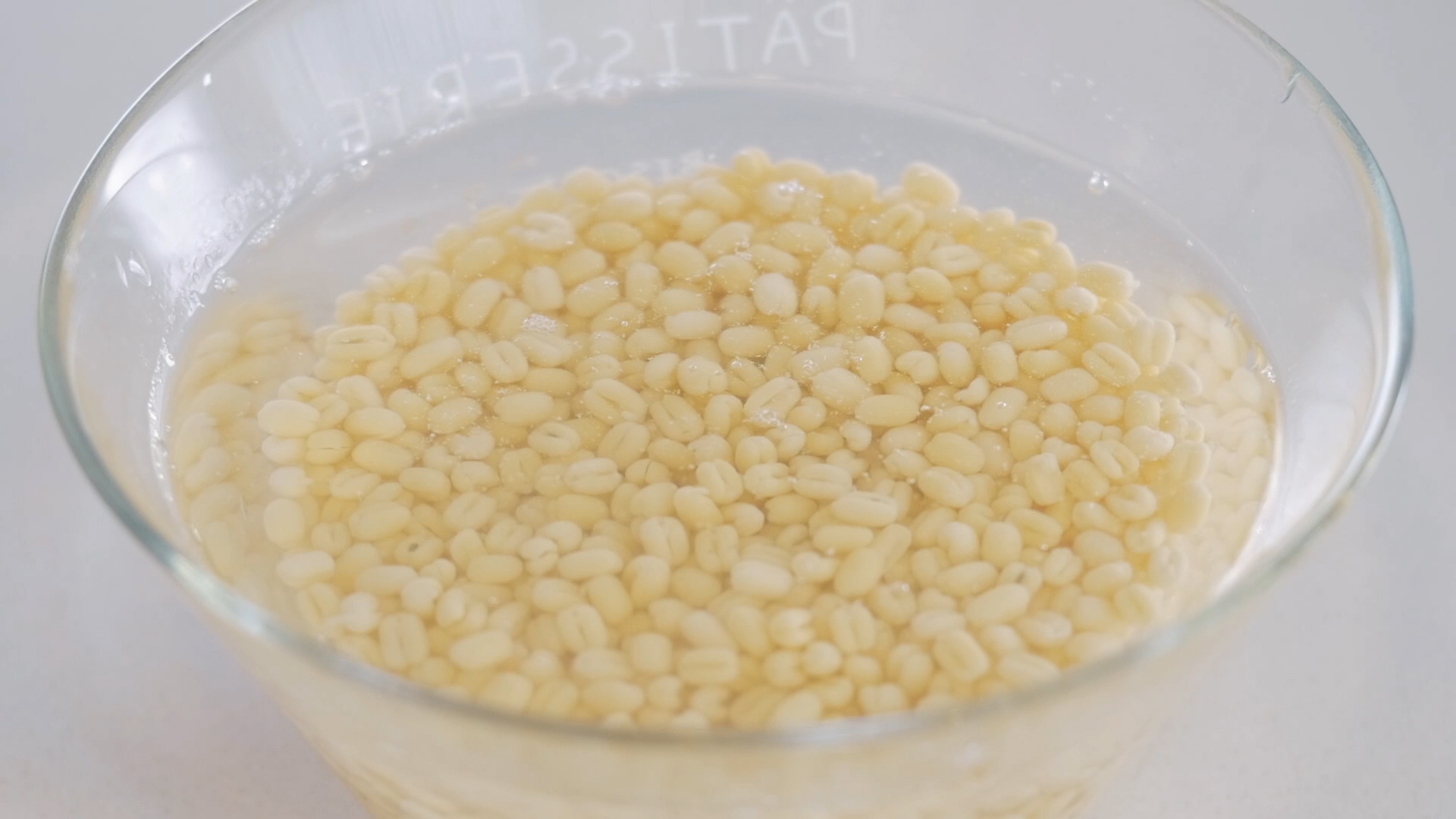 绿豆糕家常做法不用搅拌机 o_1cq8cs8141er5113a8m610ub1gjv1f.jpg