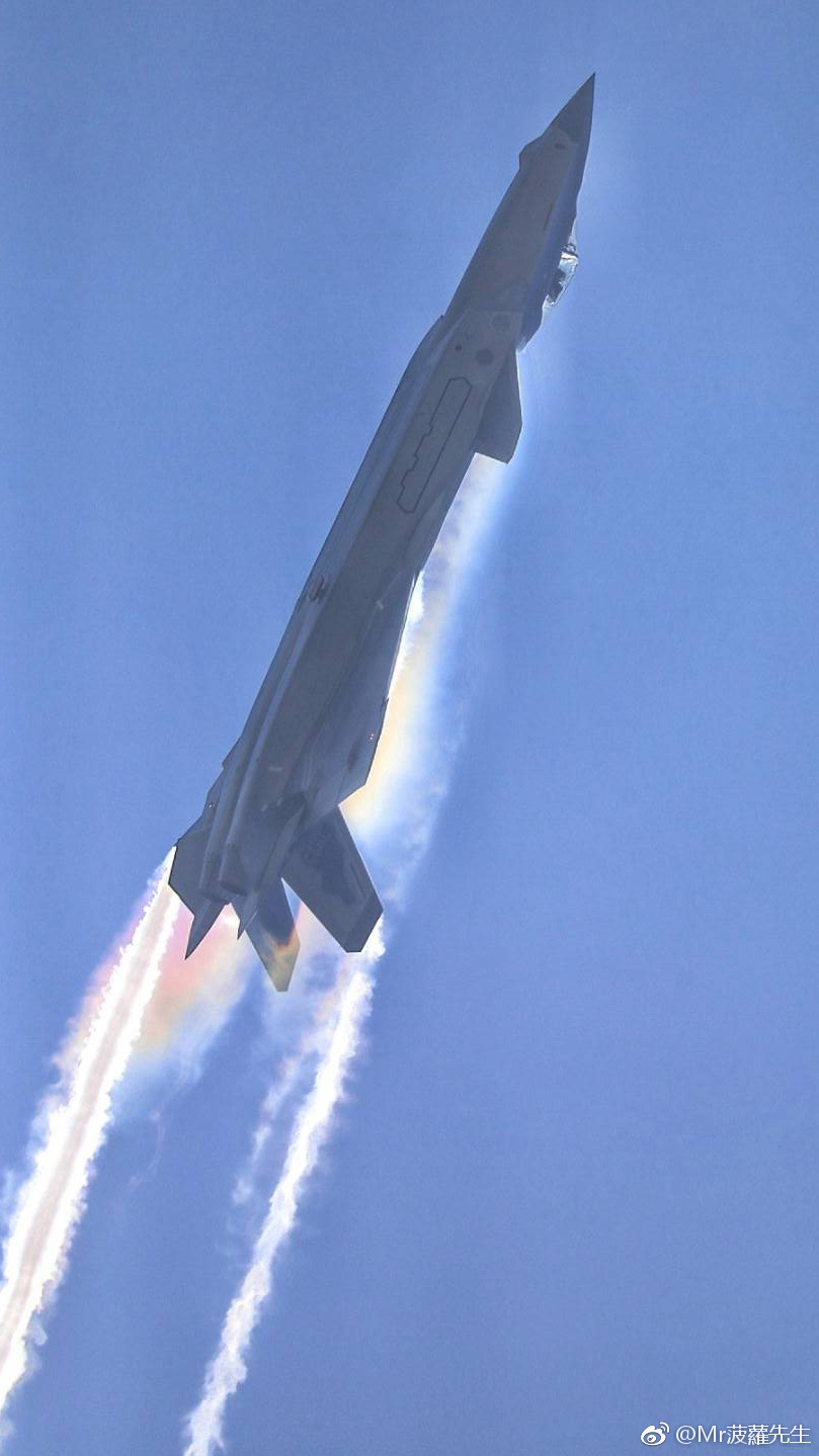 环球时报日本网友被歼20照片震撼无法用语言形容的美丽