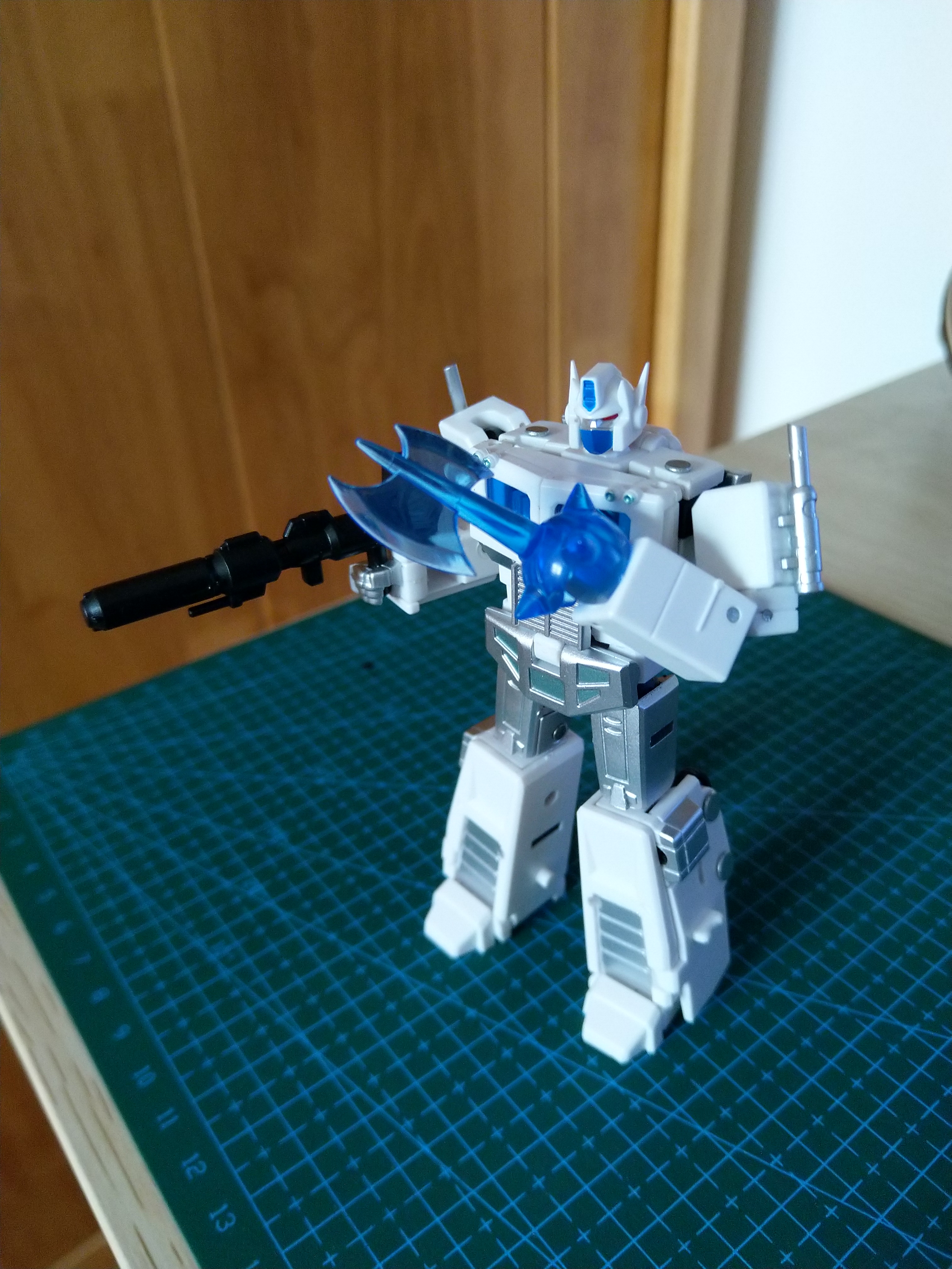 【开张大吉】变形金刚之dx9白色擎天柱