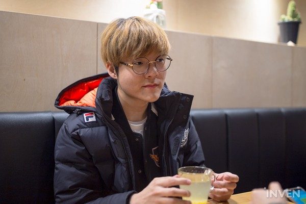 teddy专访:加入skt是因为faker,他是最好的选手也是我的偶像