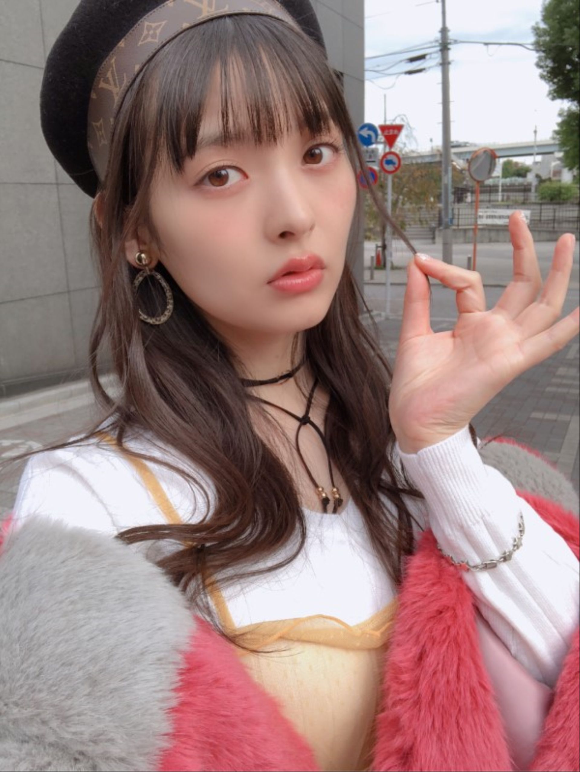 美女声优上坂堇提杂志美照花絮公开美人美酒相应成趣