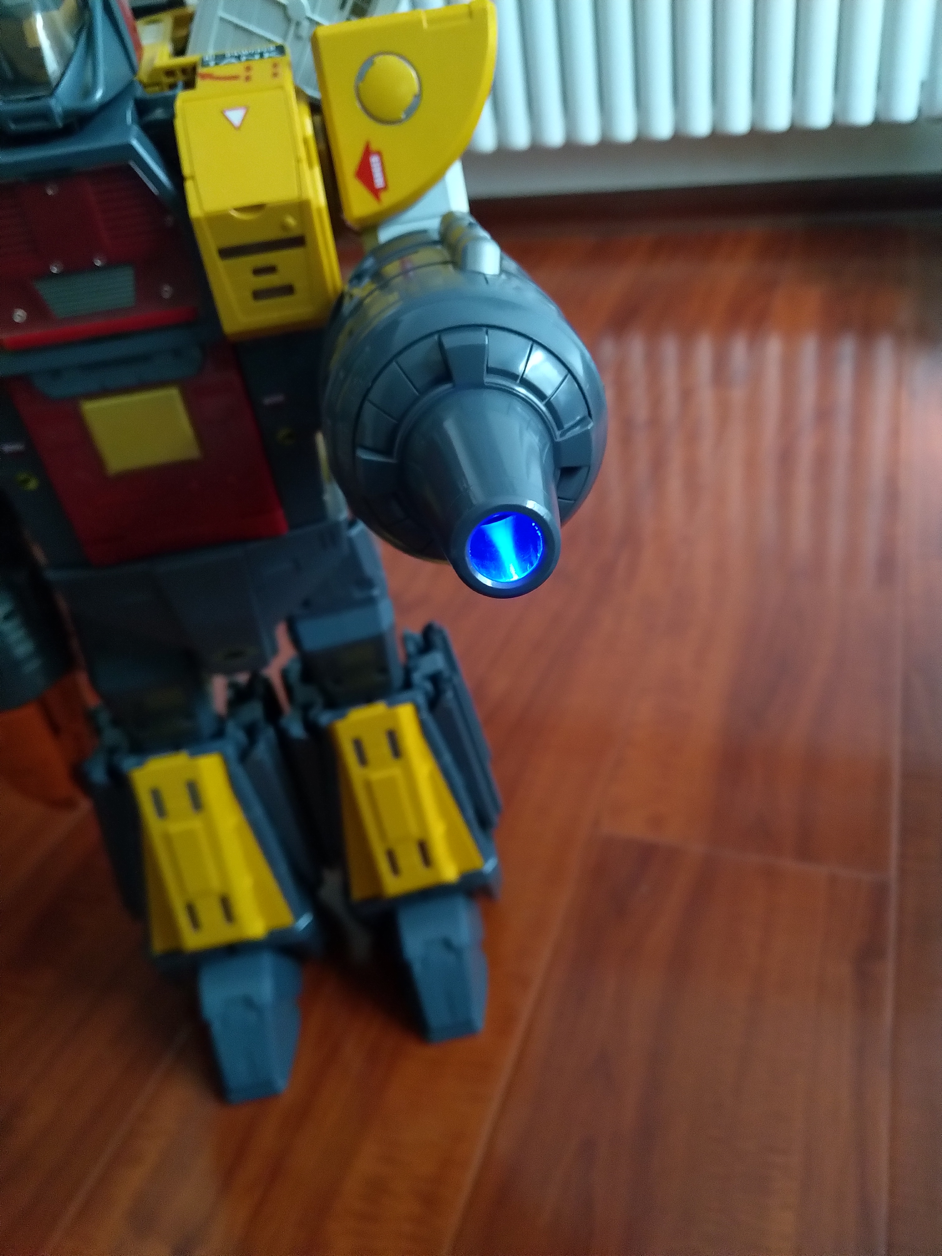 变形金刚之威将大力金刚