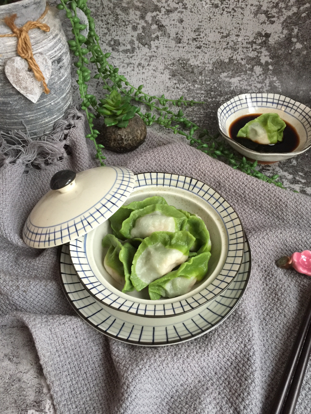 翡翠白菜饺子图片