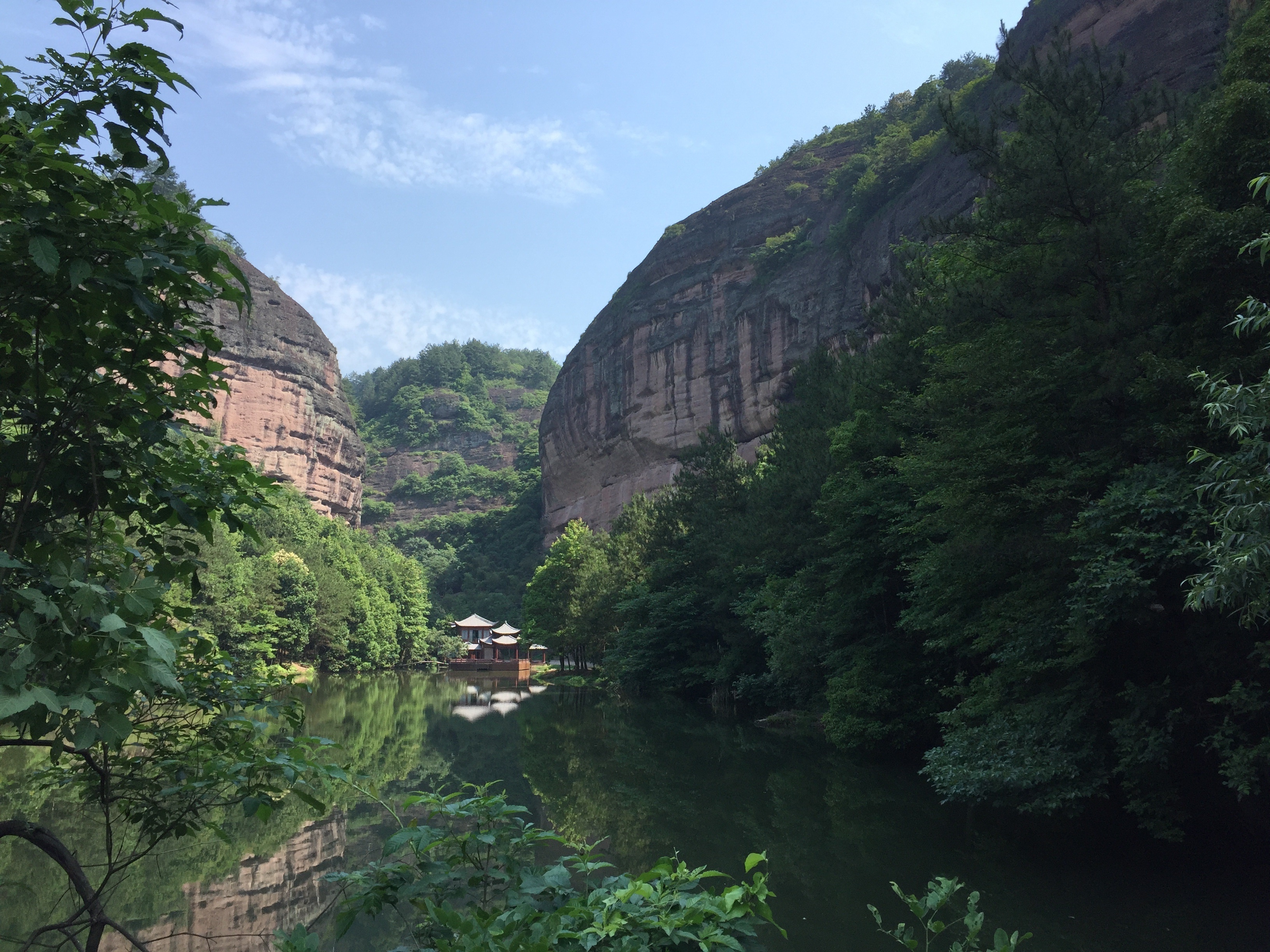 浙江永康方岩很美的地方就是蚊子比较多永康肉饼奈斯