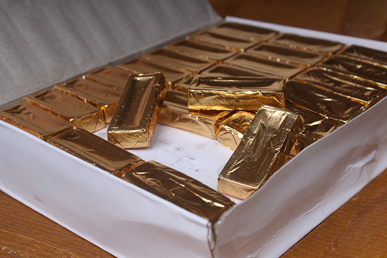 德芙弱爆了看看解放军叔叔吃的巧克力