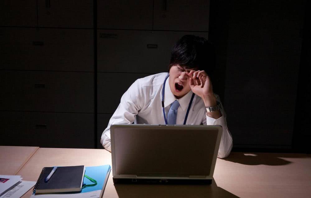 夜班族,熬夜族看过来,2型糖尿病风险提升不是闹着玩的