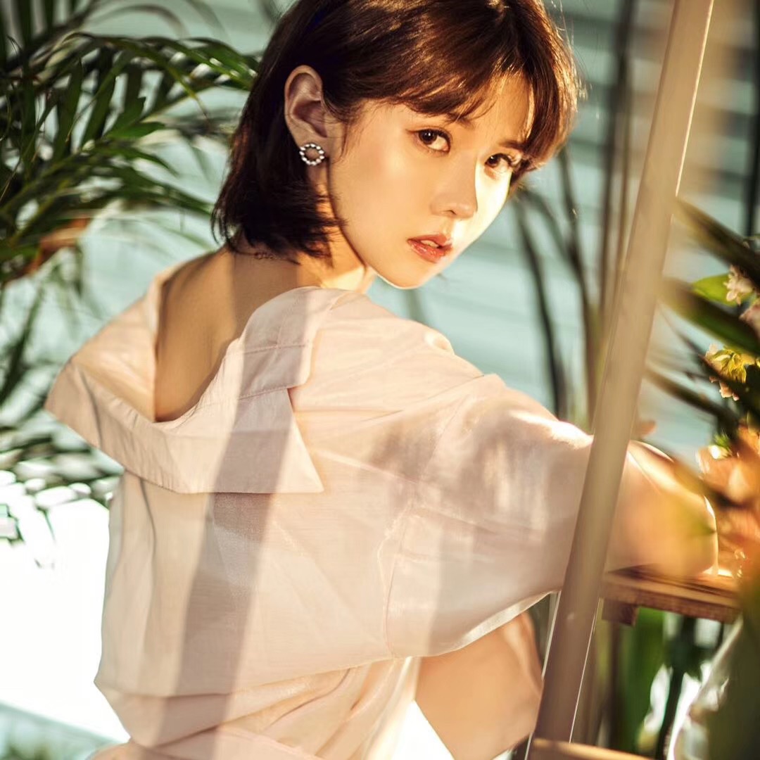 《头条少女》no.25:00后美少女作者木汁,养秋田的超甜狗粮制造者