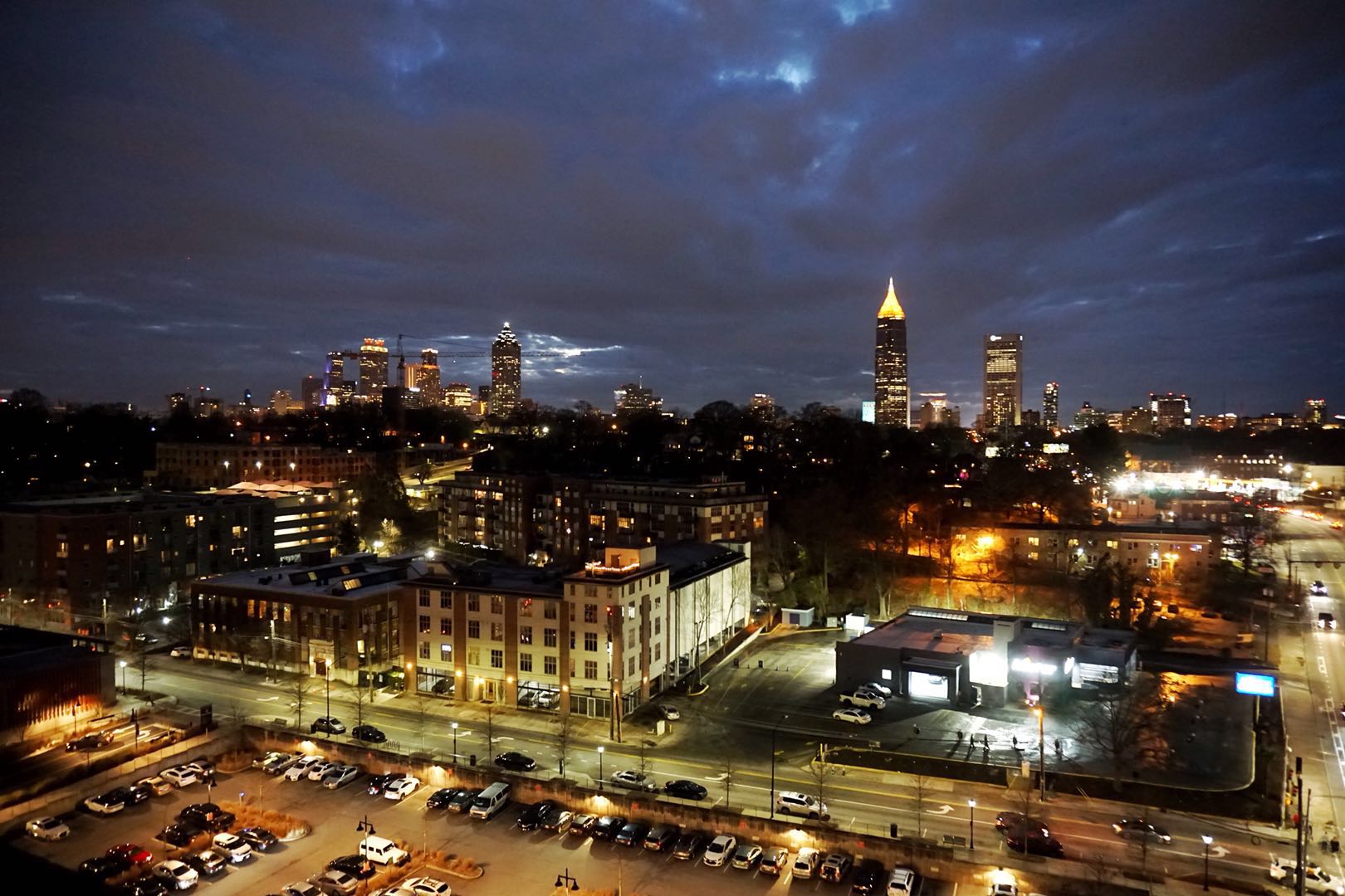 有璀璨的现代都市夜景!有高雅的现代艺术馆!有贼**美丽的水族馆!