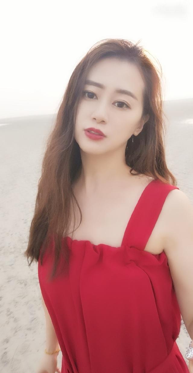 体操女神戴菲菲近照