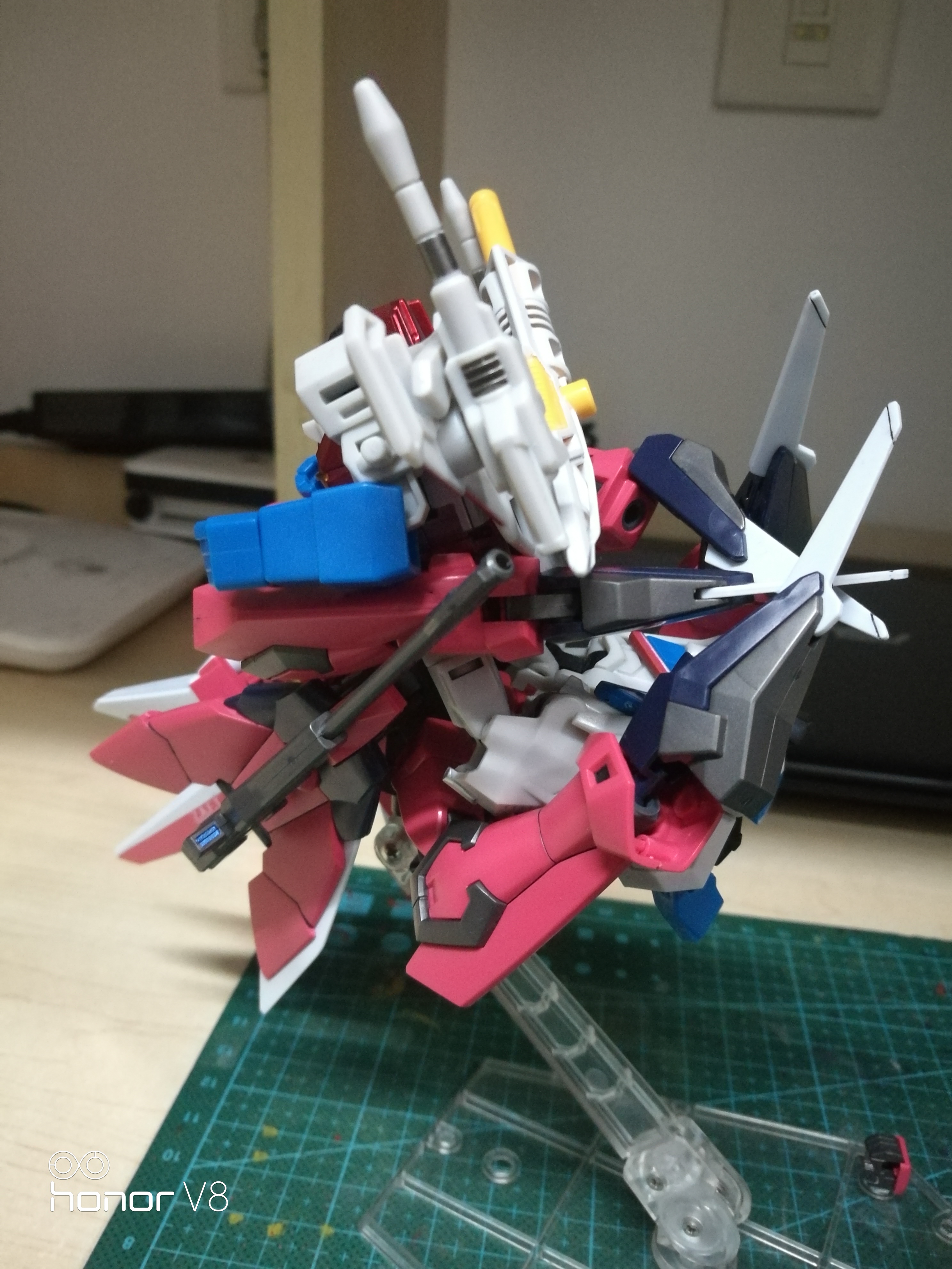 继续分享hg圣盾高达终于不是ko了