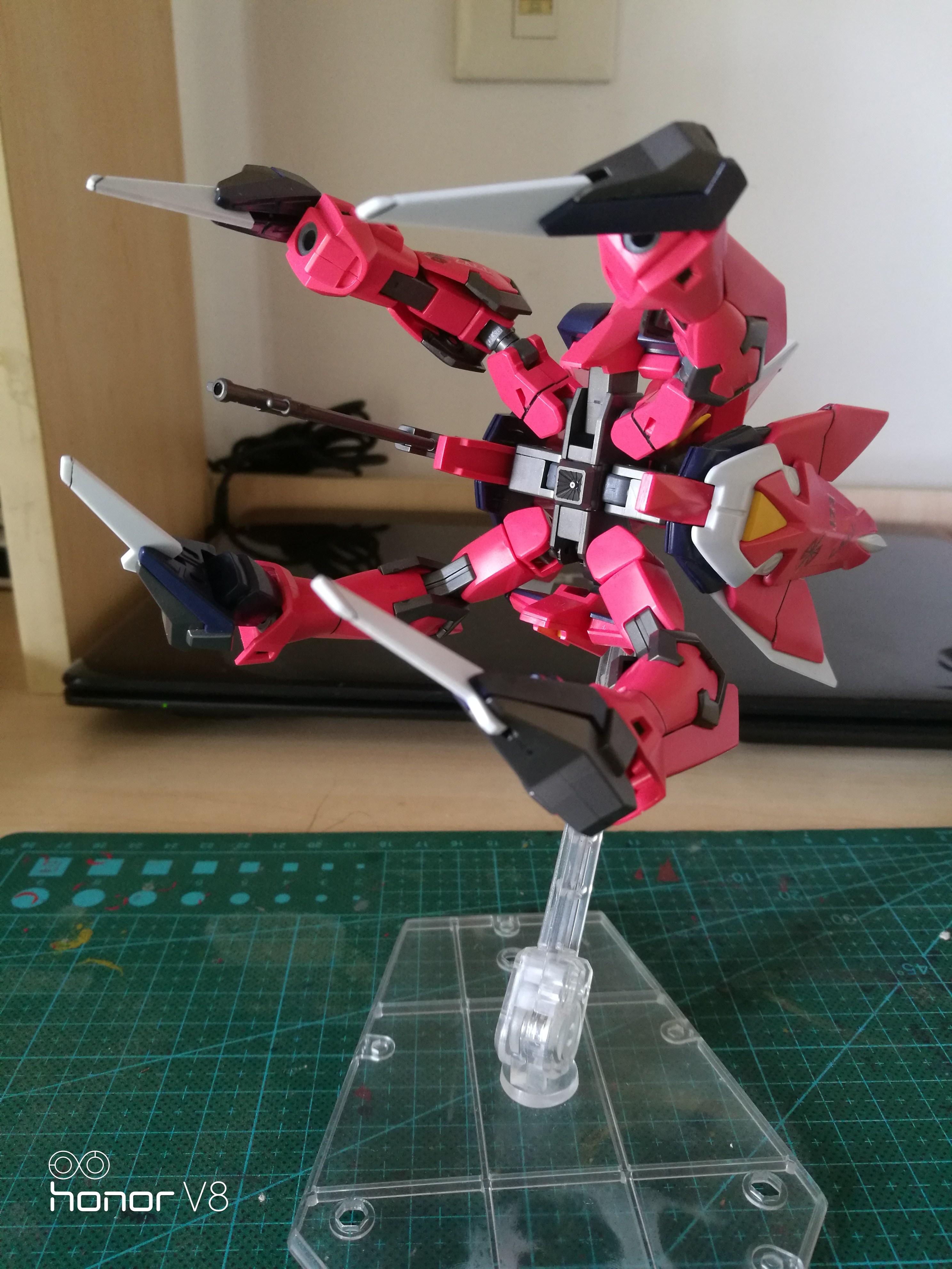 继续分享hg圣盾高达终于不是ko了