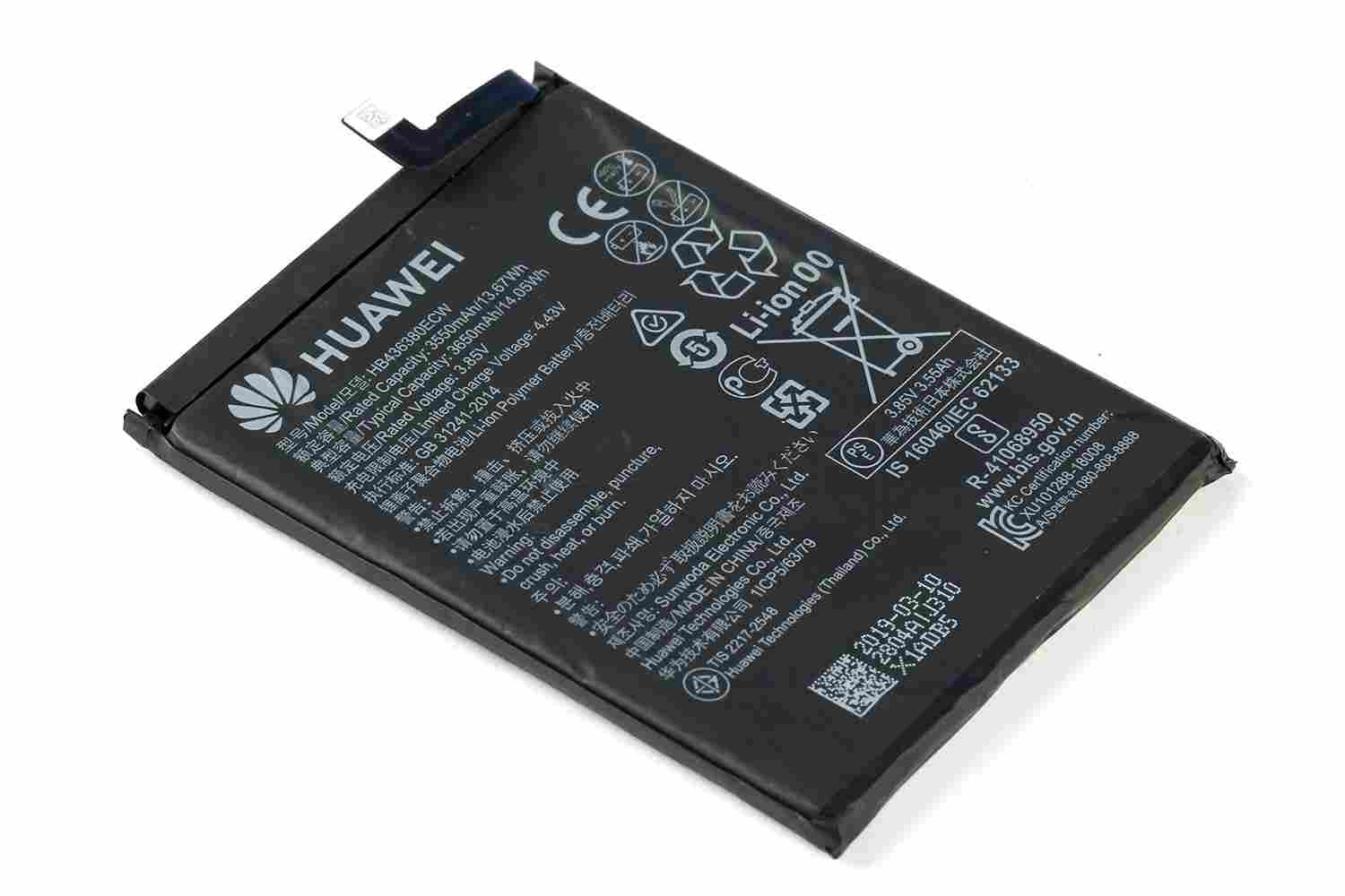 电池方面,华为 p30 的电池为 3550mah的 3.