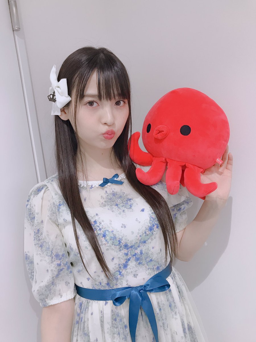 上坂堇一组政委的可爱照挑一张吧