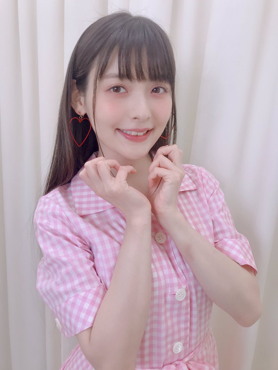 上坂堇一组政委的可爱照挑一张吧