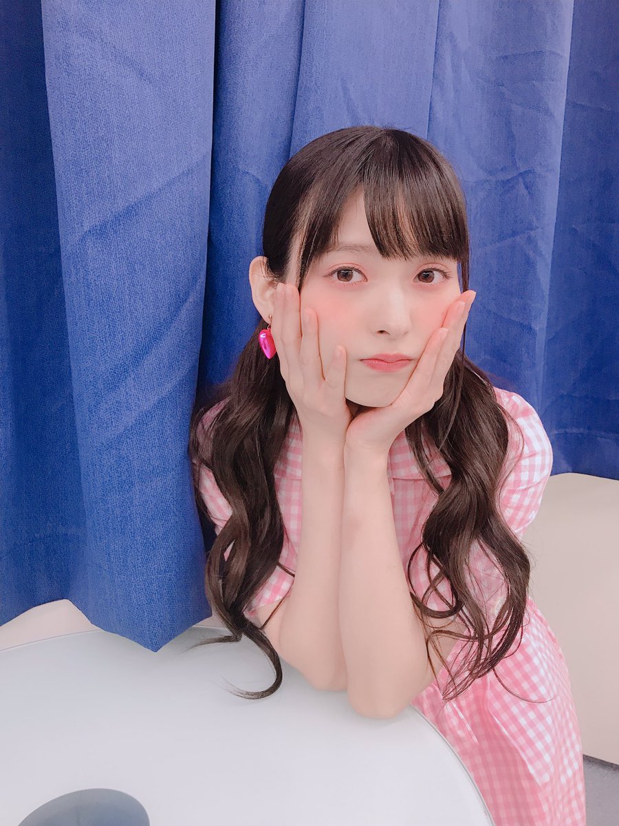 上坂堇一组政委的可爱照挑一张吧