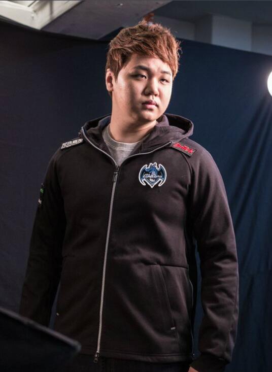 前kz战队adc选手pray官宣复出将担任kt战队adc