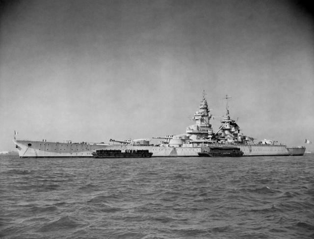 法兰西号战列舰图片
