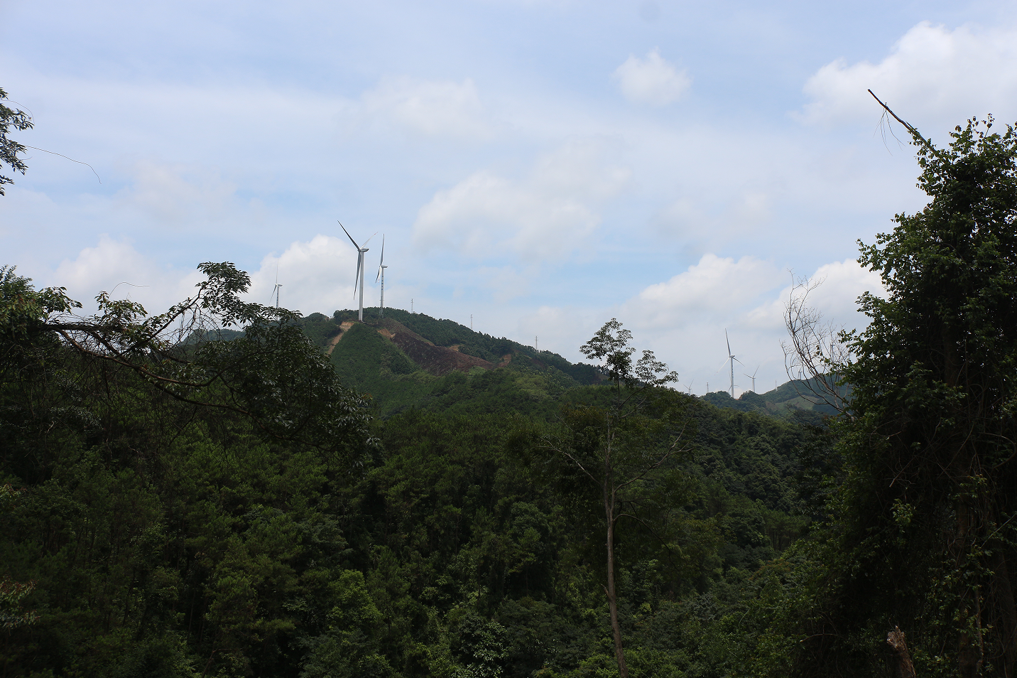 【认真摸鱼系列】贵港平天山一日游(开车晃) - acfun弹幕视频网 - 认