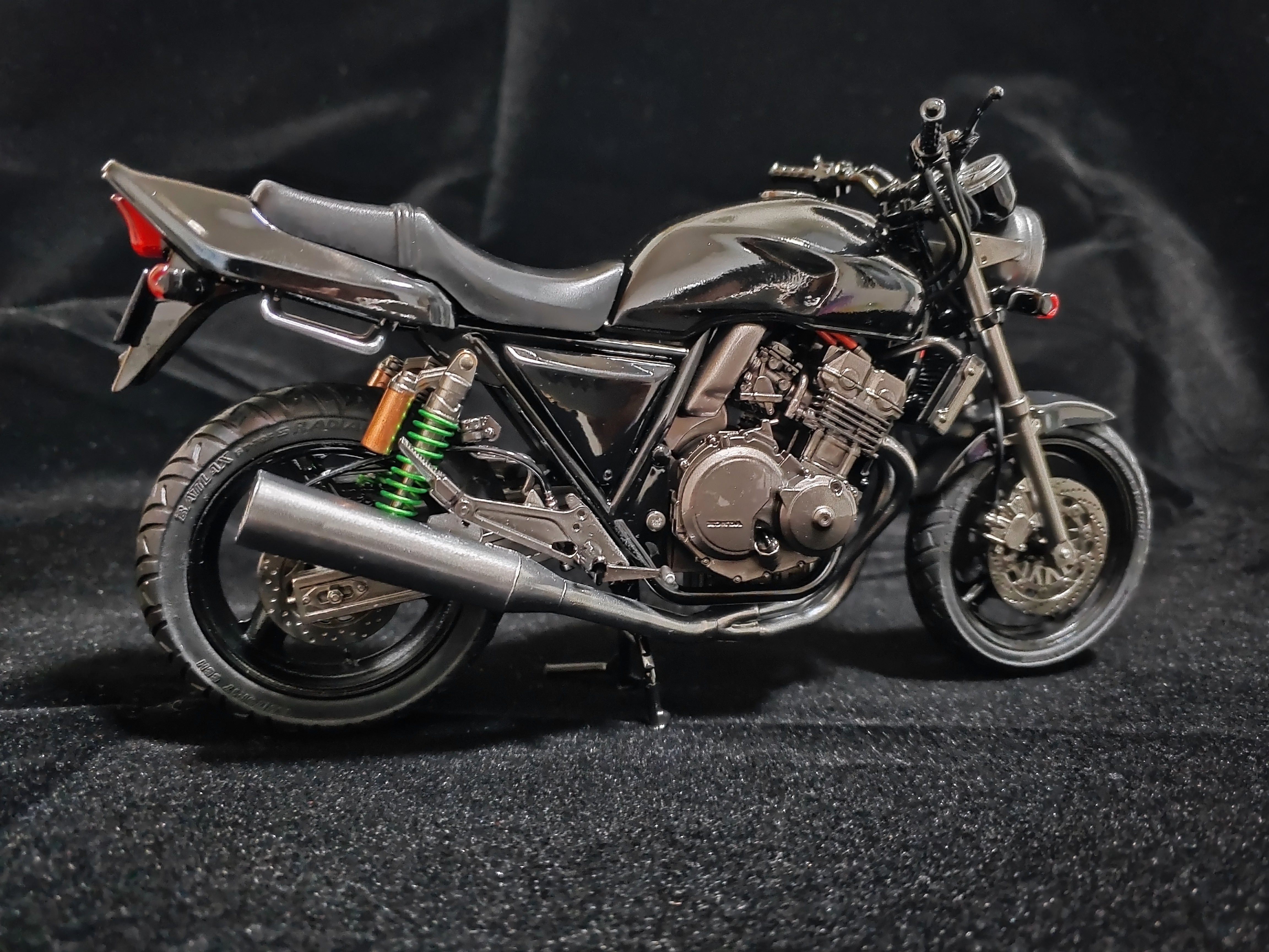 青岛社 本田cb400super four 喷涂