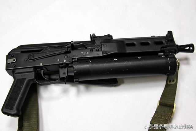 铁汉浪漫no136pp19俄罗斯超大装弹量的冲锋枪pp19野牛冲锋枪