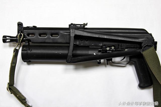 铁汉浪漫no136pp19俄罗斯超大装弹量的冲锋枪pp19野牛冲锋枪