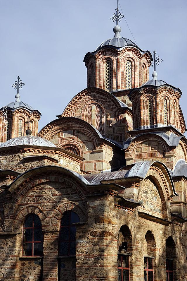修道院外观--一幢端庄精美的中世纪建筑,拜占庭风格.