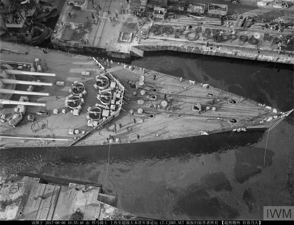 205 约克公爵】老照片:1943年进坞返修的英国约克公爵号战列舰