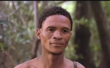 纳米比亚的布希曼人曾有一个"著名演员"历苏,他因拍摄《上帝也》