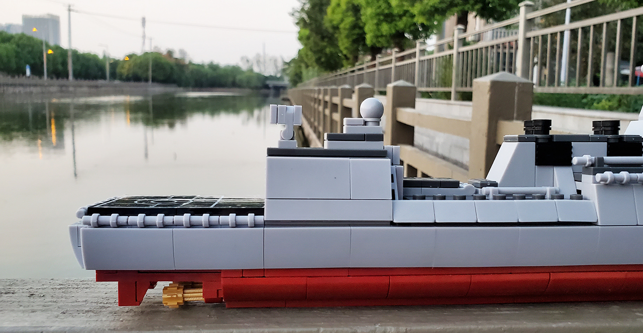 小鲁班积木055型大驱逐舰又一套心生向往的海军军舰心动吧