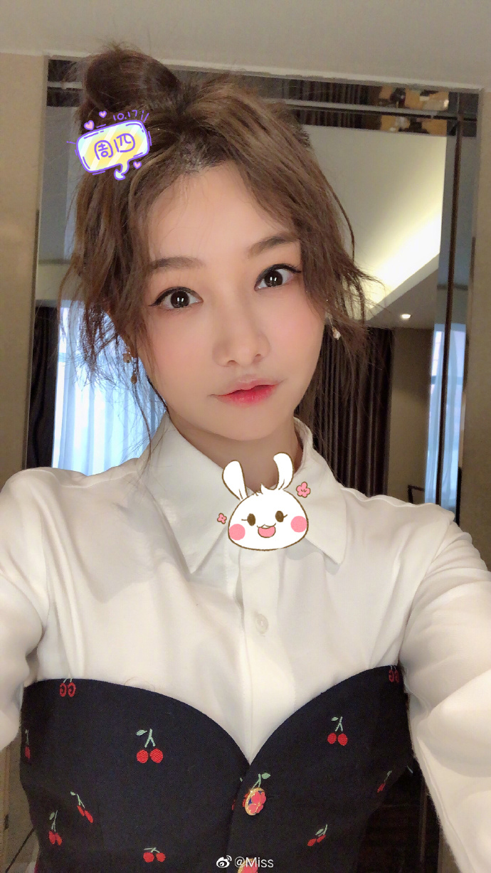 miss晒近照被指暴露整容粉丝却说是胖了网友感叹没有以前好看