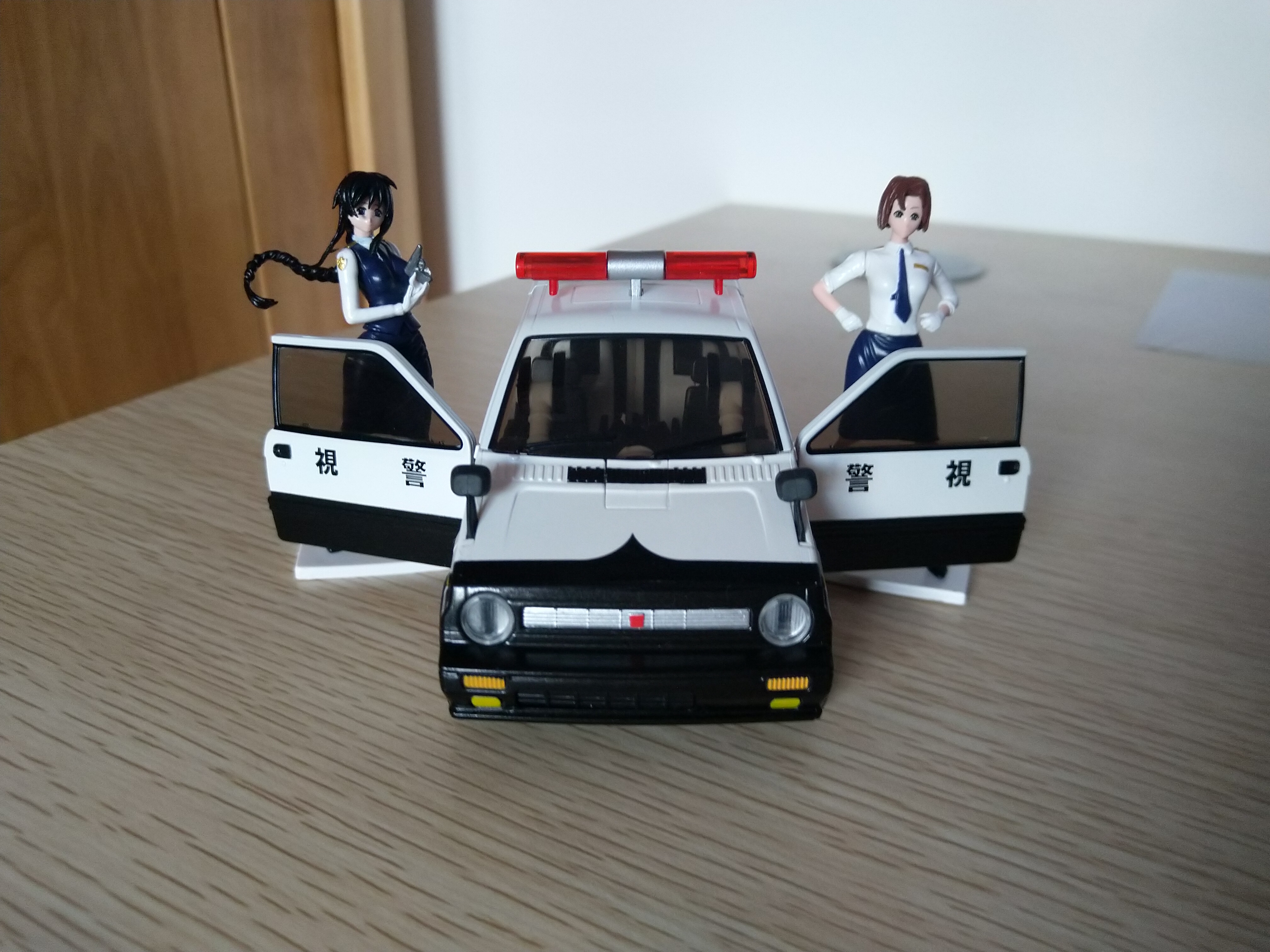 变形金刚玩具之x社刹车逮捕令配色