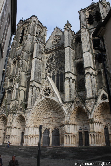 中外古典建筑哥特式建筑216法国五大世界文化遗产教堂之一布尔日大