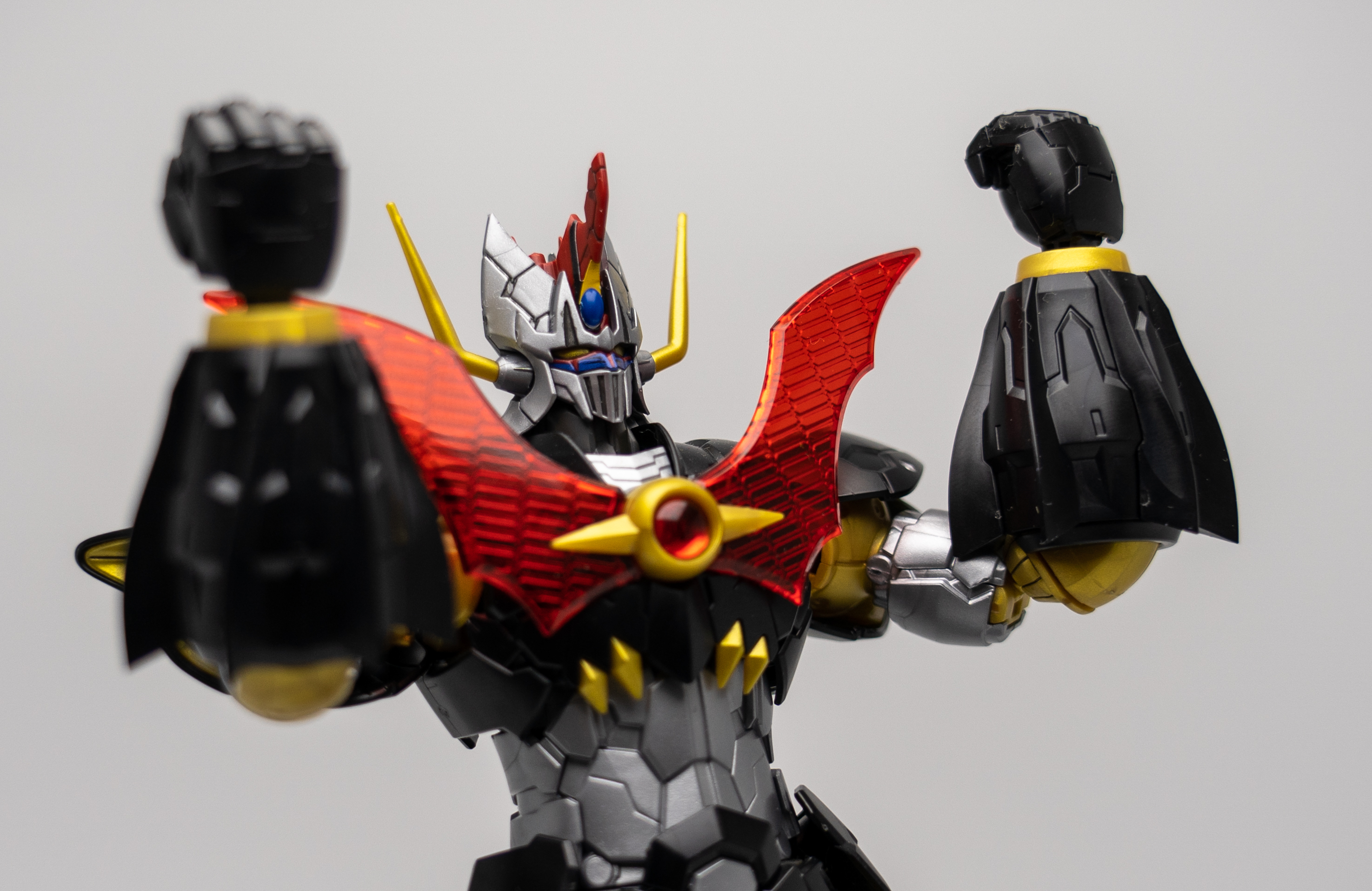 周末玩胶万代hg魔神凯撒infinity