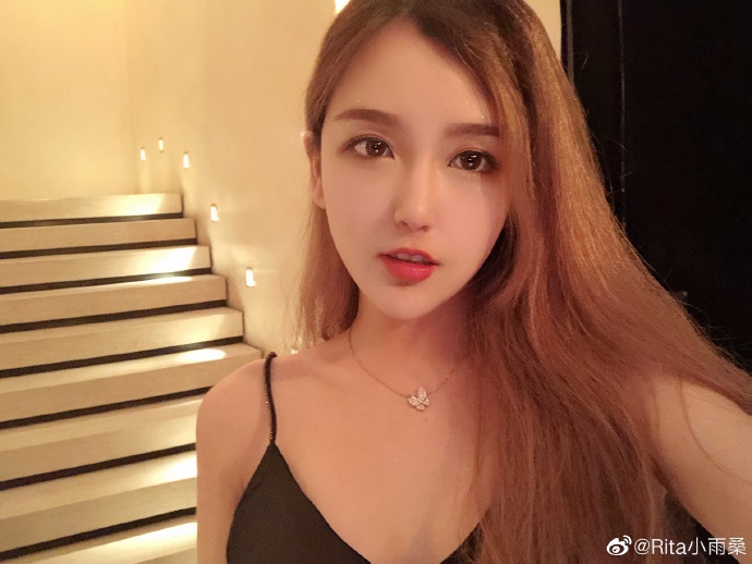 软妹推荐英雄联盟lol电竞美少女rita小雨桑