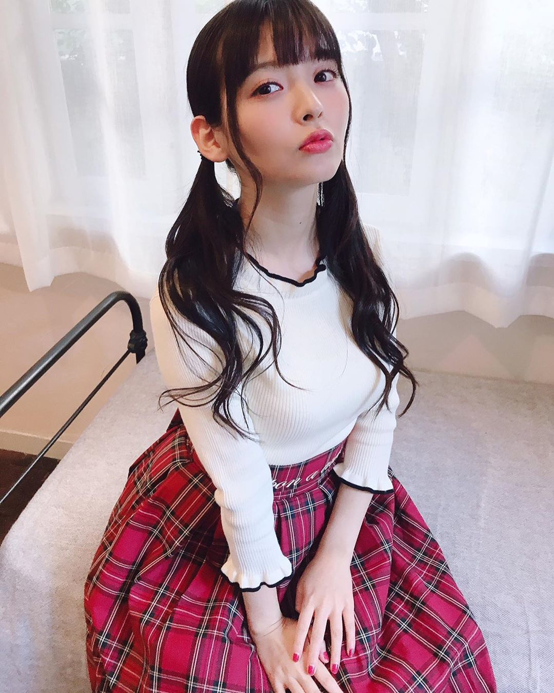 ω?)ノ- ( ゜- ゜)つロ