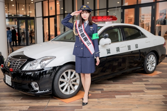 千叶县千叶西警察署担任一日署长的似鸟沙也加似鸟沙也加