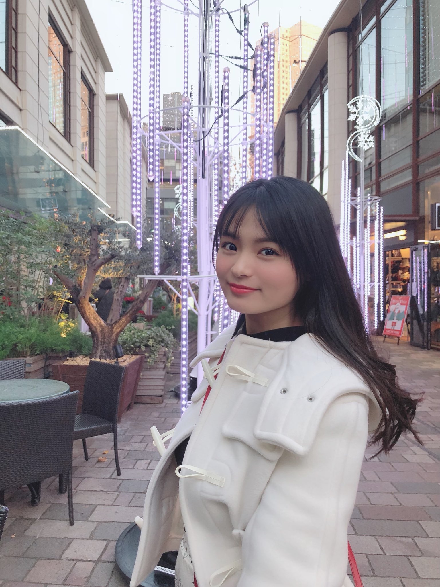 川崎绫红衣舞裙西班牙街拍 似鸟沙也加一日署长制服秀-写真偶像养眼图