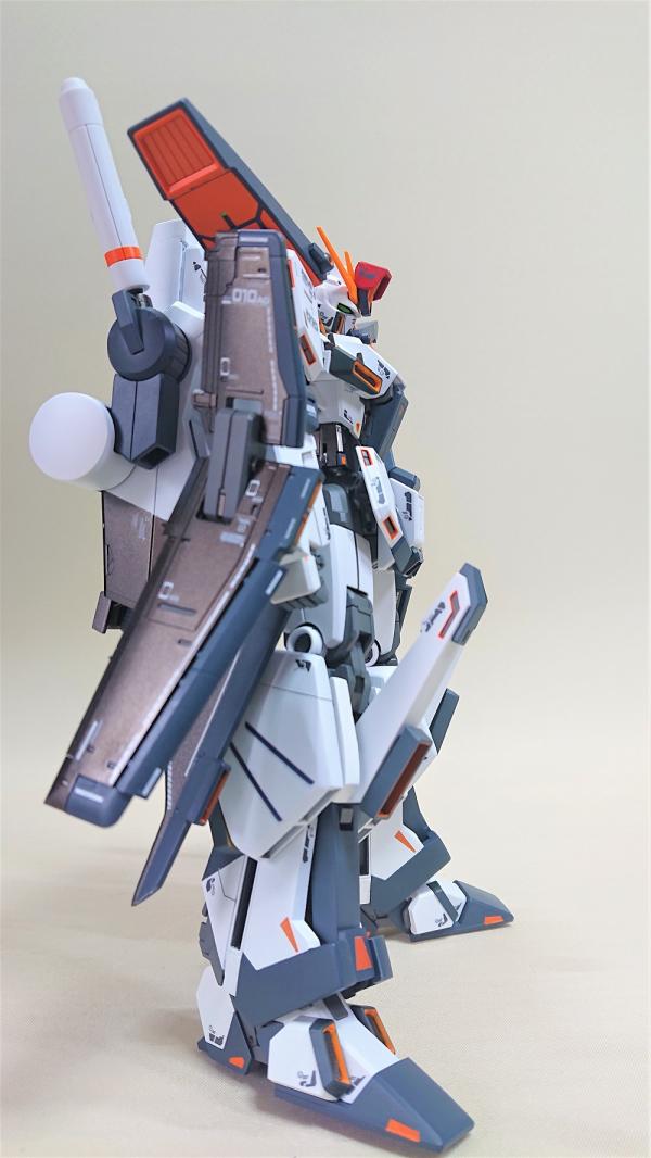 动画版的变形要素就这么丢一边了因为按照设定原型机似乎有复数形式