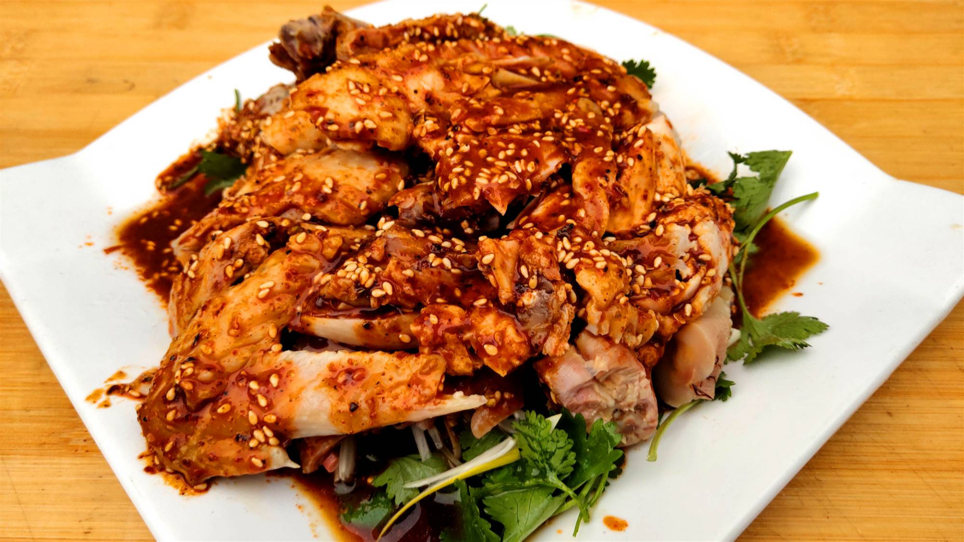 川菜独有的特色美食,怪味鸡块,佐酒下饭,都是好菜,一盘不够吃