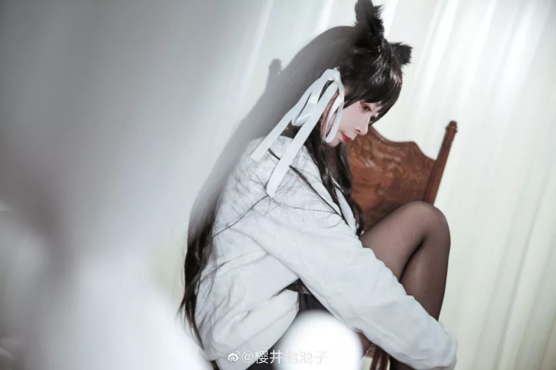 写真妹子图穿上黑色丝袜的jk小姐姐来了