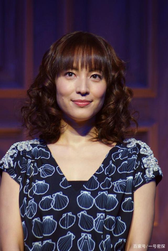 清纯女神沦为小三与已婚男星酒店开房丑闻曝光后公开道歉