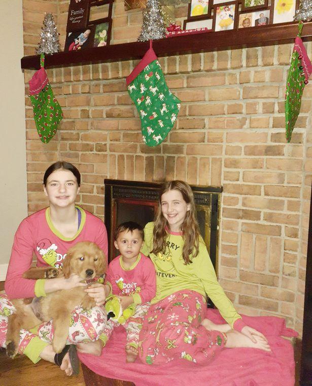 美国单身黑人女好心收养3白人孤儿却遭路人无端怒骂奴隶心态