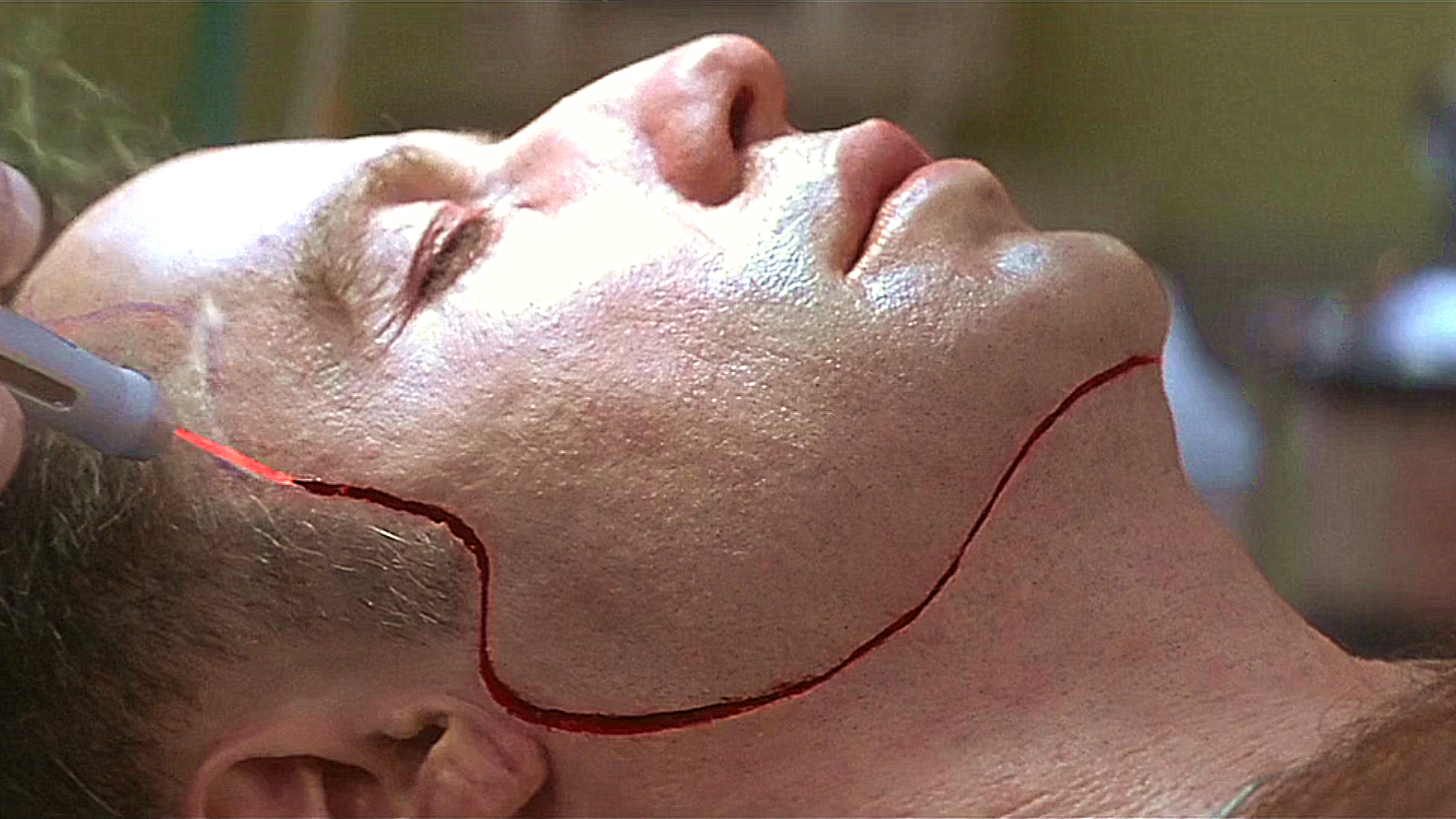 小伙割下脸皮与罪犯互换身份,妻子竟然毫无察觉,太神奇了!