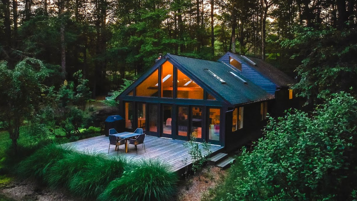 能住在森林中的小木屋简直太棒了!