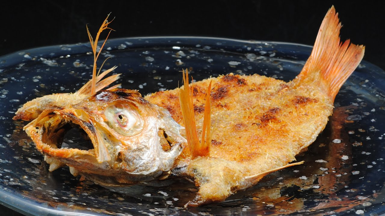 日本人煎咸鱼你学不来 !  看日本人是怎么吃咸鱼的!