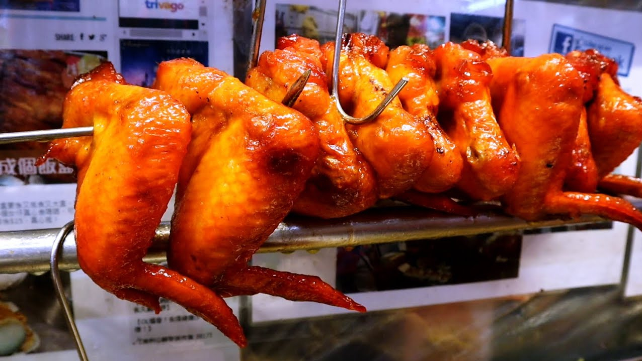 香港吊炉叉烧鸡翼,港人每天盒饭必备,师傅展示快刀流,手法稳准狠!