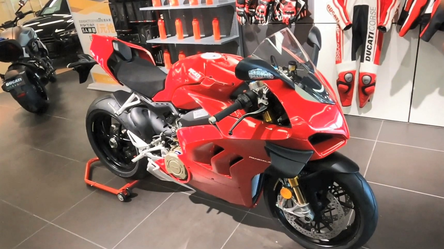 進化 新款杜卡迪panigale v4s提車