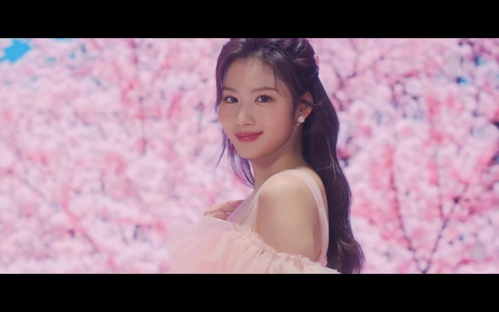 你们的女朋友sana凑崎纱夏参演卒业specialversion